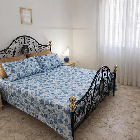 Chiaridiluna - La Tua Casa In Centro A Ed A 500 Mt Dalla *